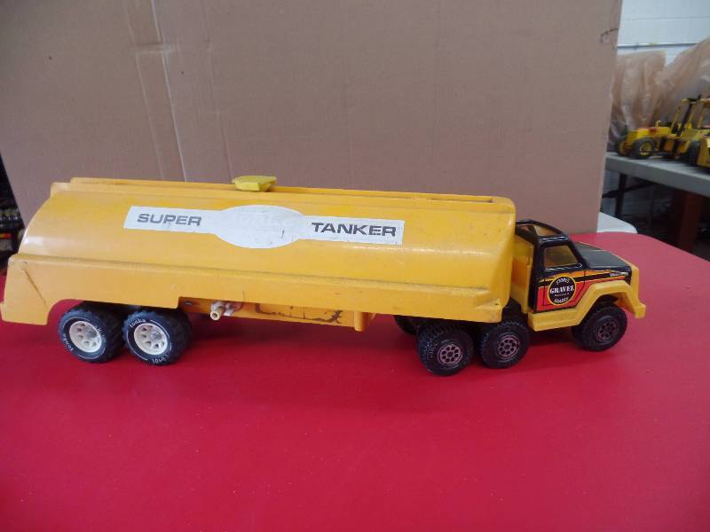 lot 50 image: Stones Quarry Truck