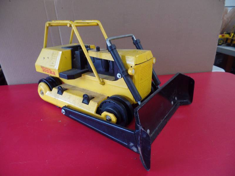 lot 55 image: Bulldozer