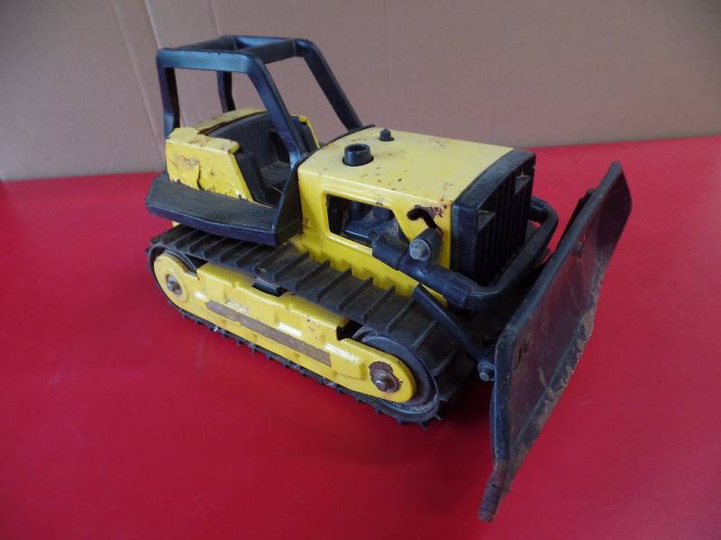lot 59 image: Bulldozer