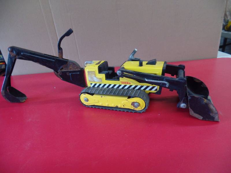 lot 63 image: Bulldozer