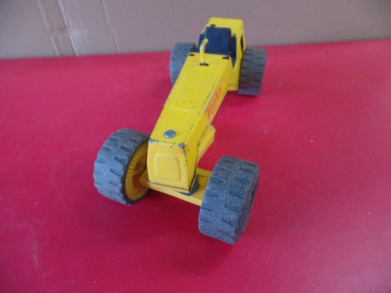 lot 69 image: Grater