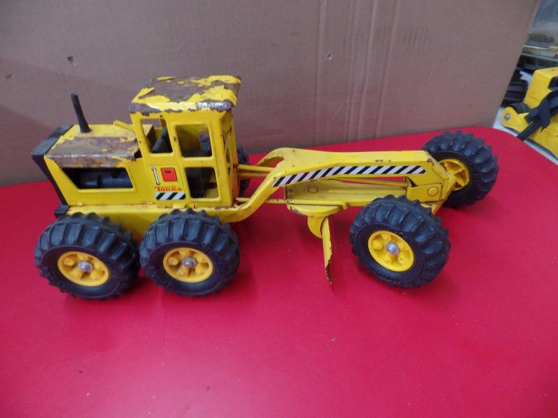 lot 109 image: Tonka Grater