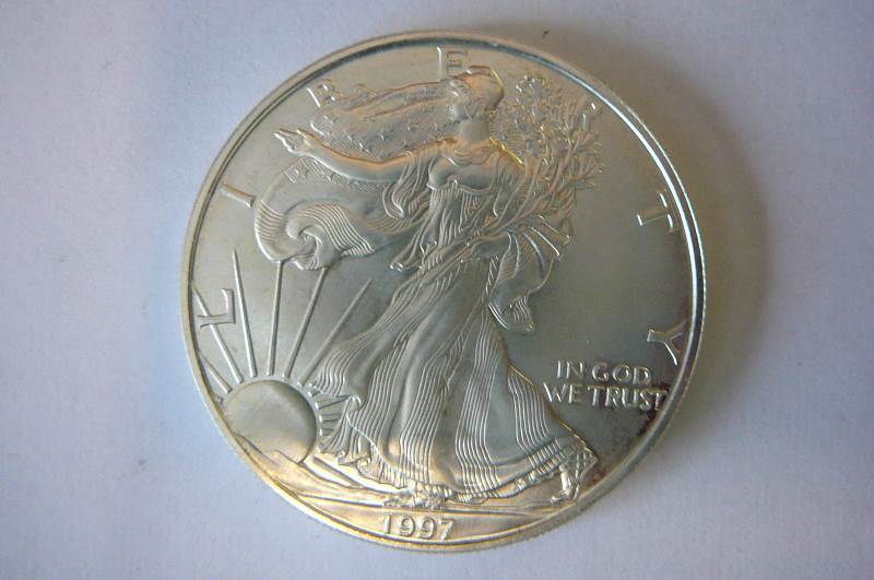 1997 Walking Liberty 1oz 999 Fine Silver Dollar