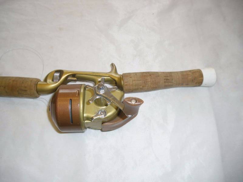 lot 11 image: F-3  Vintage 2 Fly Rods with Reels  Eagle Claw FRS  & Garcia Kingfisher Abu-Matic Sbangsta