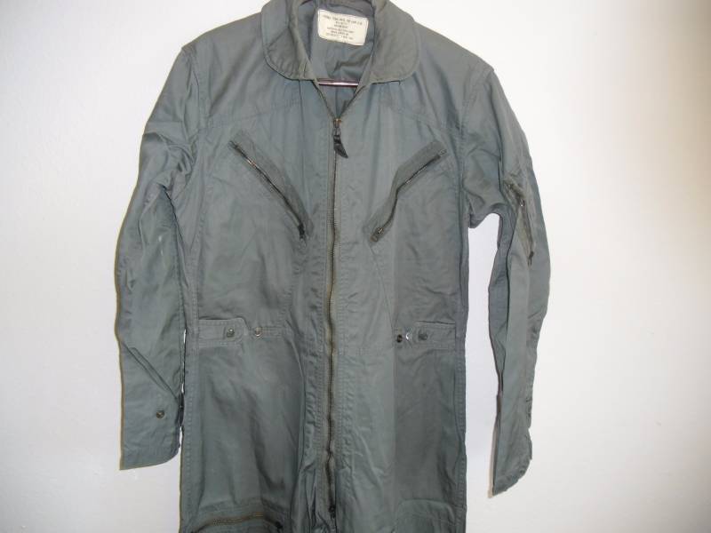 lot 18 image: Vintage 1966 Pilots Flying Coverall  Anti-G Type Z-3