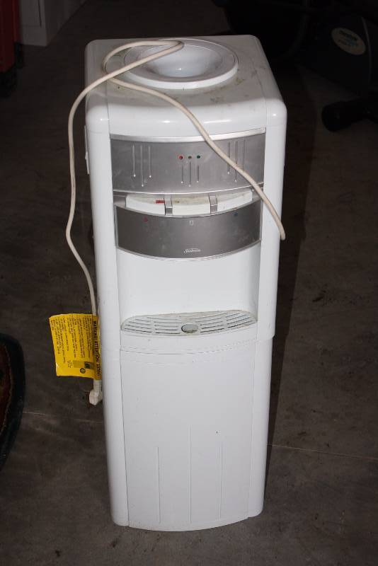 Water Dispenser with Hot,and Cold Temperature Spigots