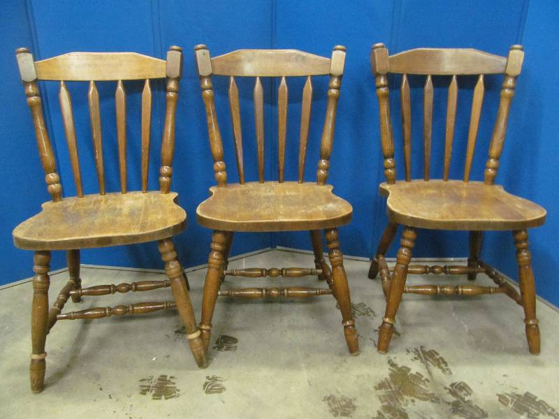 lot 11 image: Dining Chairs