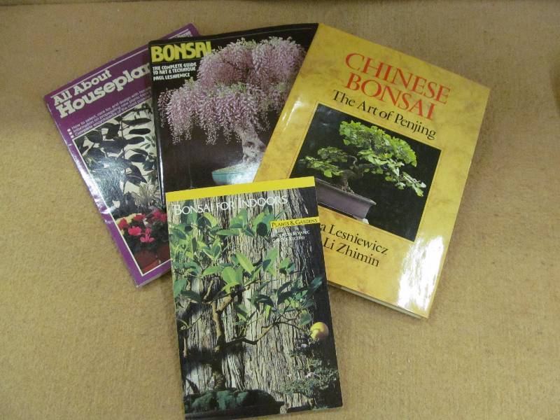 lot 15 image: Gardening books