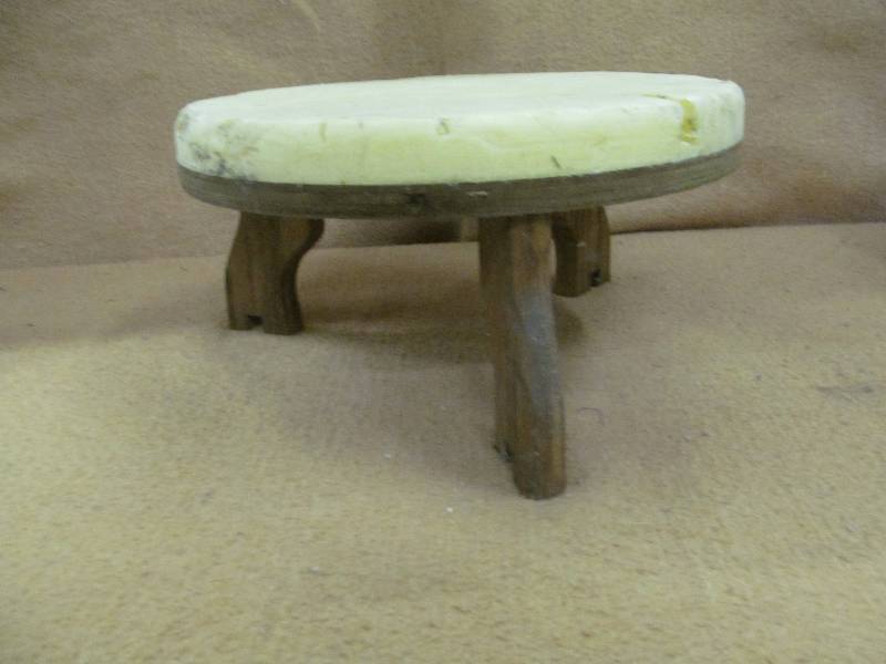lot 24 image: Stool