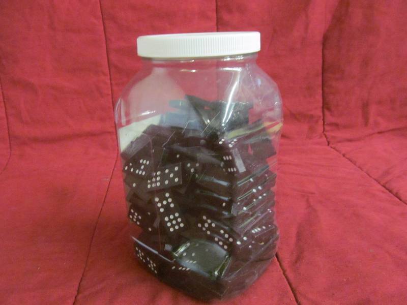 lot 85 image: Dominoes