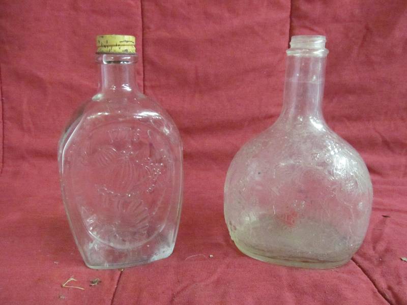 lot 92 image: Vintage bottles