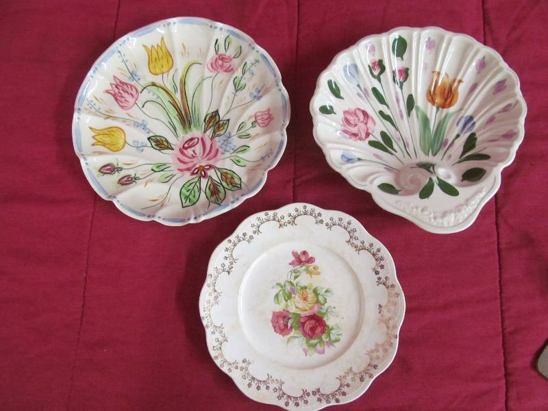 lot 102 image: Vintage Plates