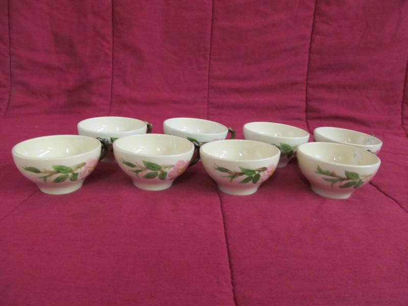 lot 103 image: Vintage Cups