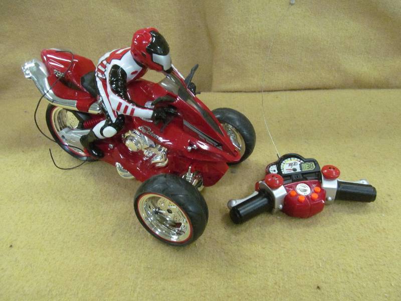 lot 109 image: Remote control toy