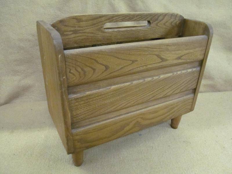 lot 110 image: Magazine rack