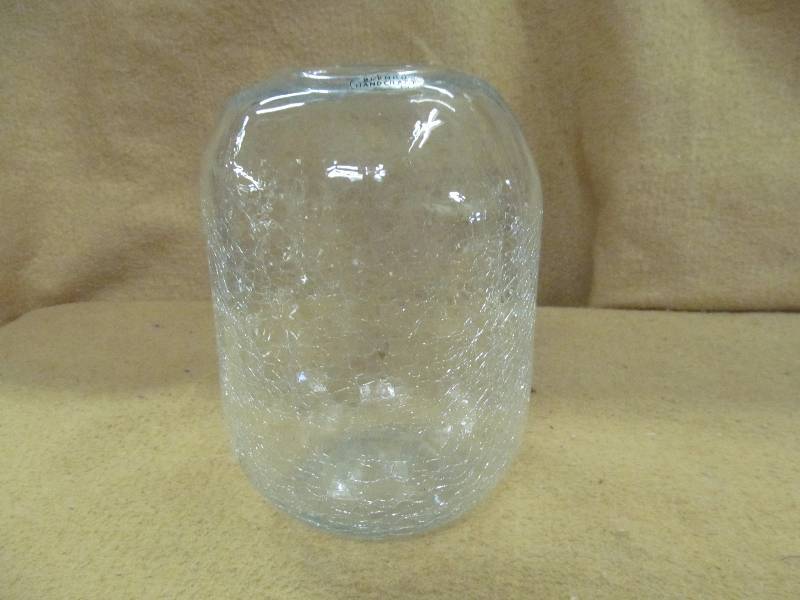 lot 118 image: Jar