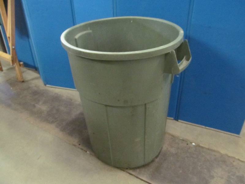 lot 131 image: Trash Can