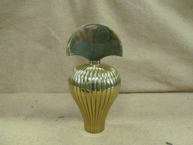 lot 136 image: Decanter