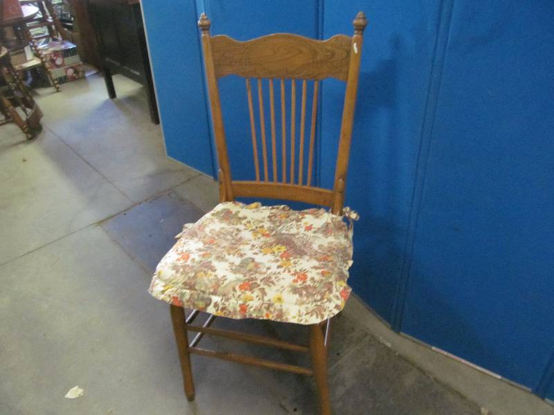 lot 144 image: Vintage chair