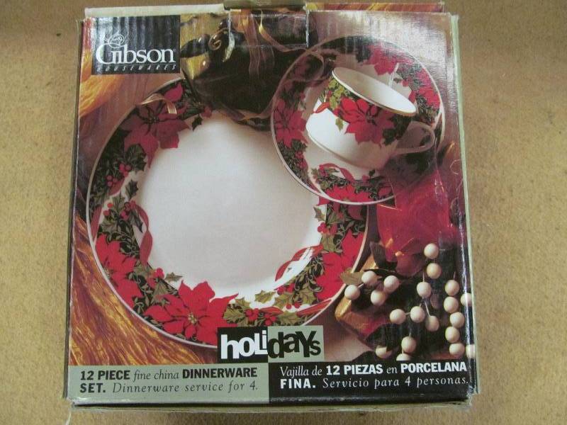 lot 155 image: Dinnerware Set