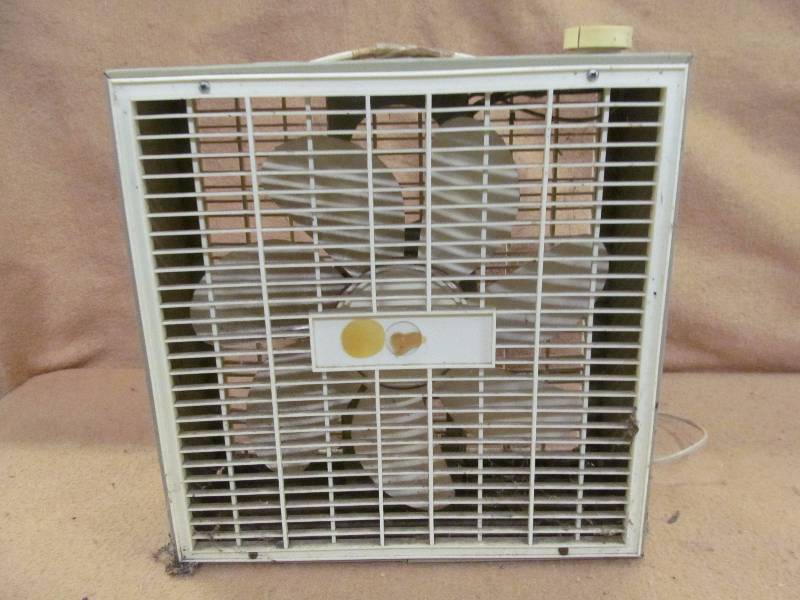 lot 159 image: Box fan
