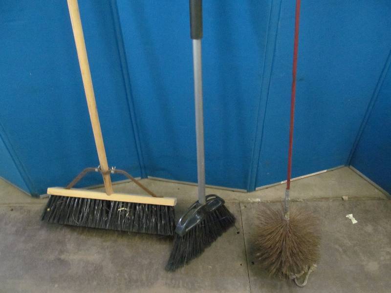 lot 170 image: Tools