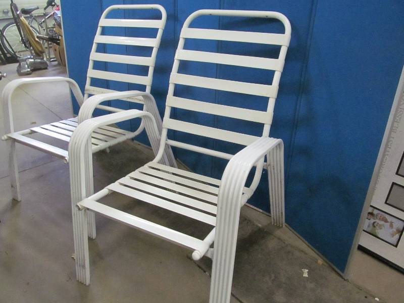 lot 178 image: Lawn Chairs