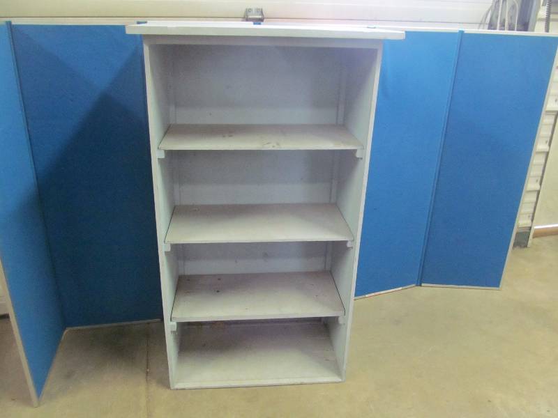 lot 190 image: Book Shelf