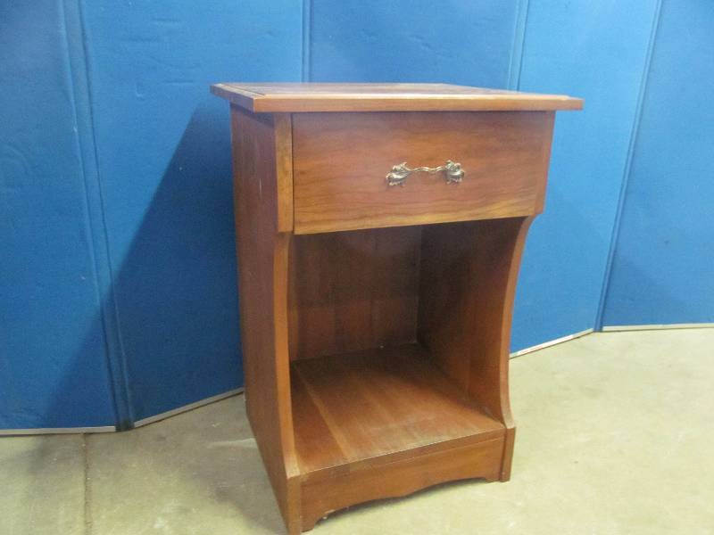 lot 192 image: Night Stand