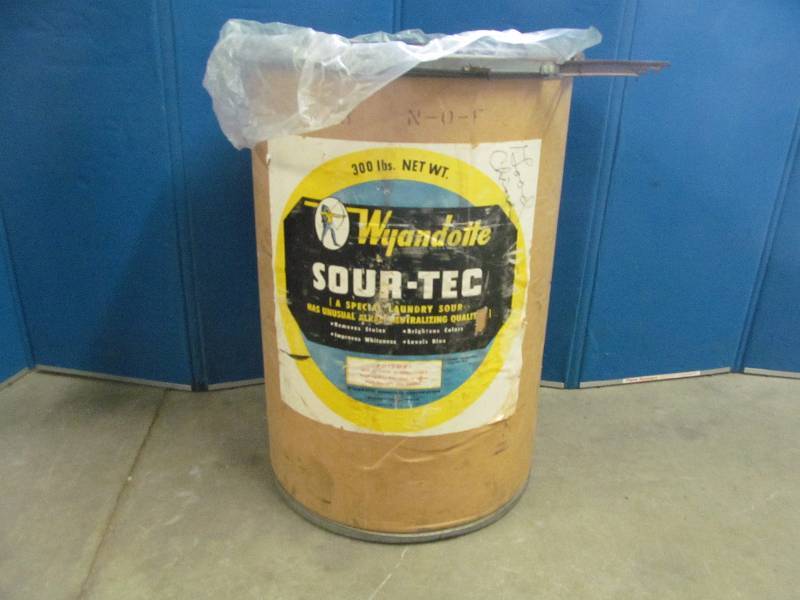 lot 194 image: Barrel