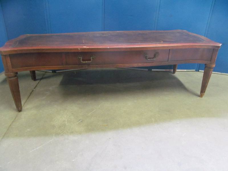 lot 202 image: Vintage Coffee Table
