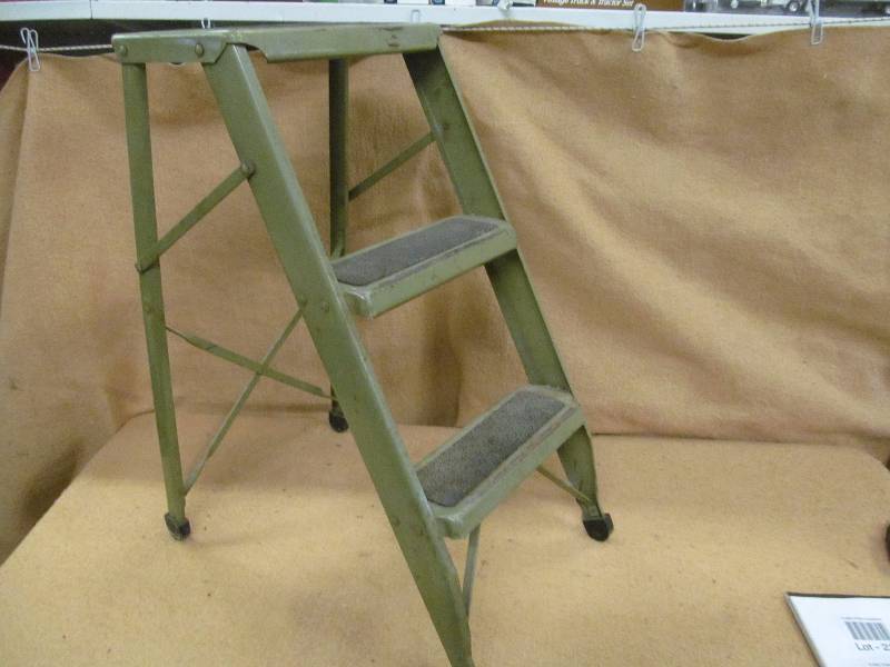 lot 220 image: Vintage Step Ladder
