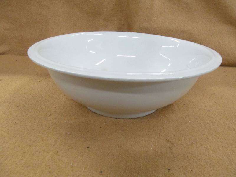 lot 233 image: Bowl