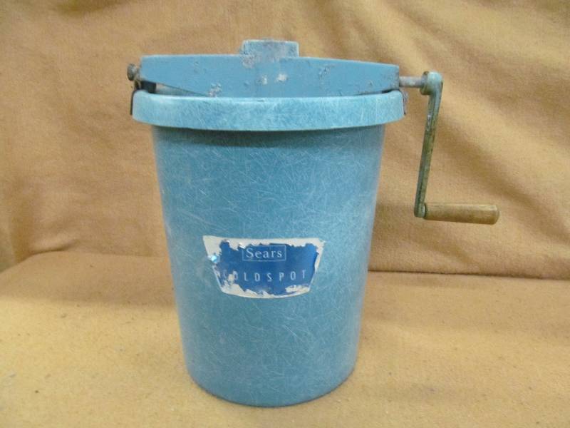 lot 235 image: Ice cream maker