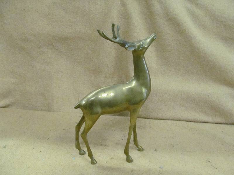 lot 248 image: Vintage brass