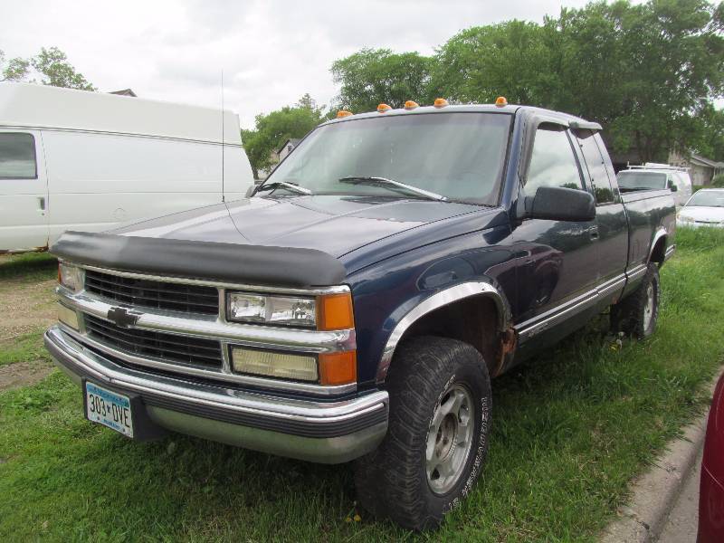 lot 2 image: Chevy Truck