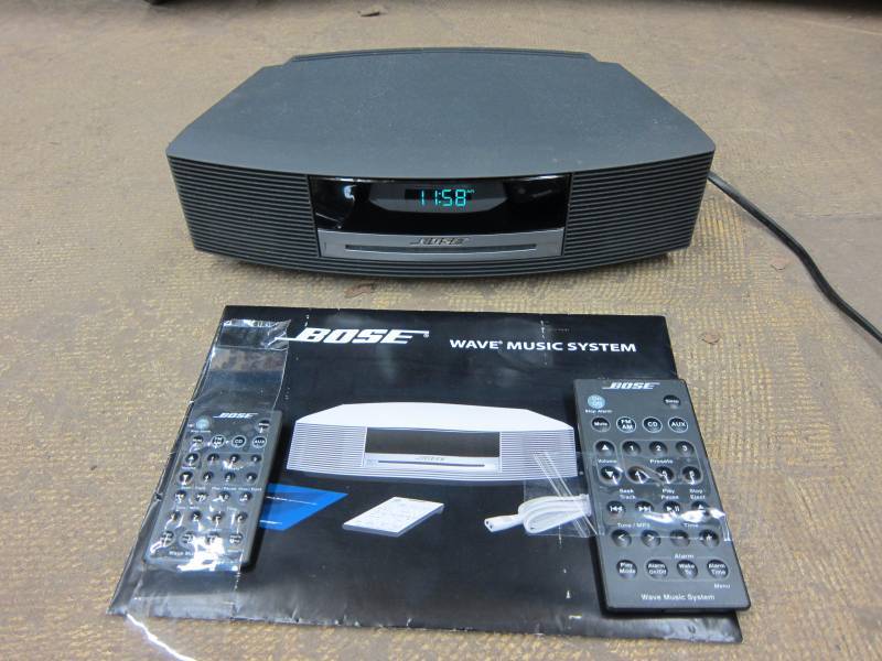 lot 19 image: Bose Wave Music System
