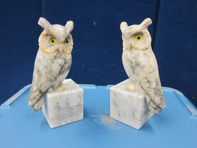 lot 33 image: Stone Owl Bookends