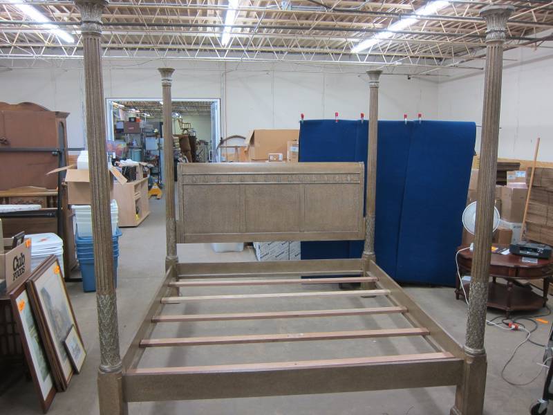 lot 42 image: King Size Bed Frame