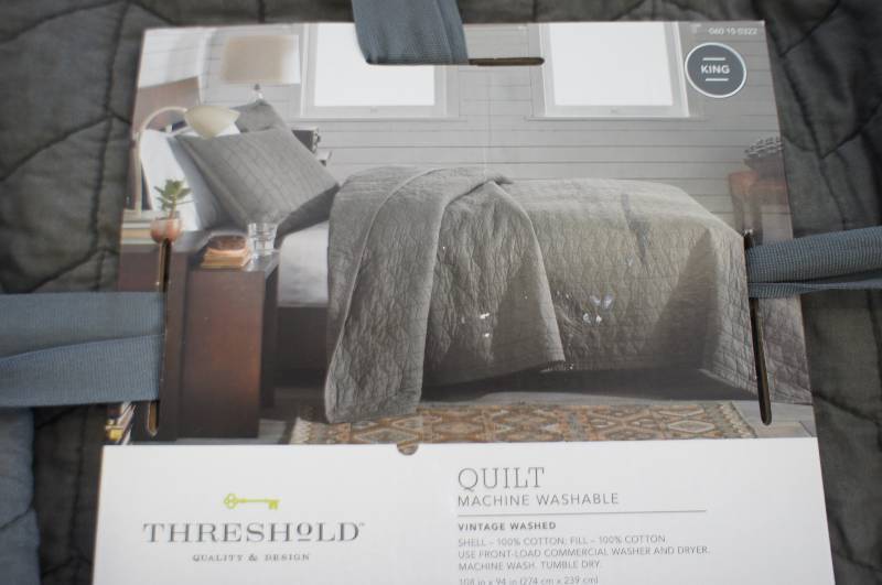 Threshold Quilt - Gray