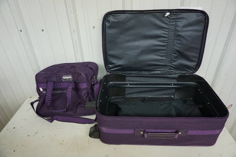 lot 110 image: Styline Brand 2 PC Luggage Set