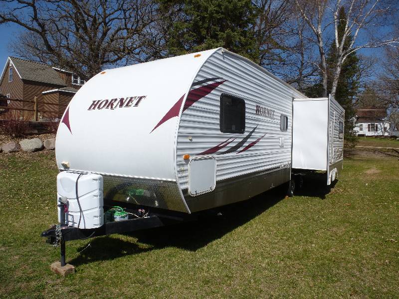 2010 Keystone Hornet Model# 32RLSS Has full ...