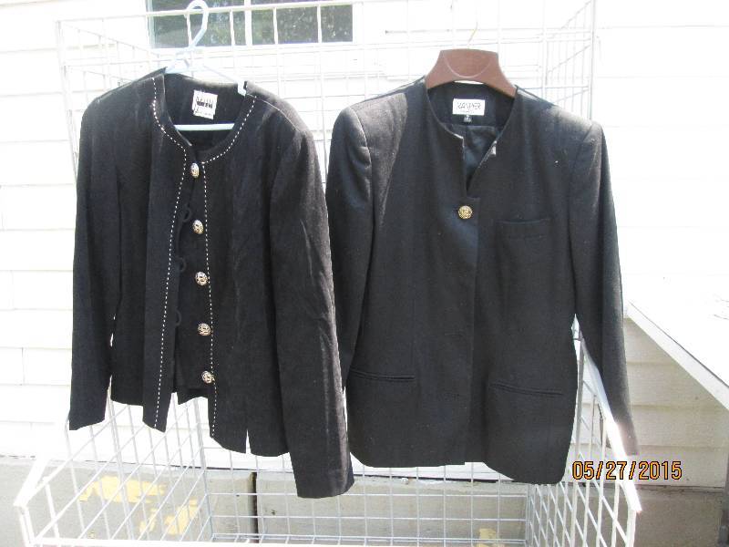 lot 34 image: Pair of nice dress jackets. Size 10...