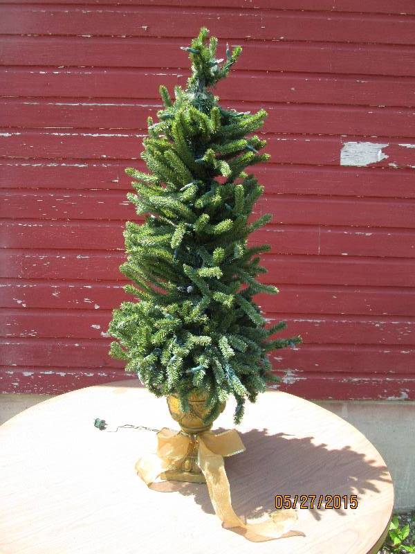 lot 38 image: 4 foot potted Christmas tree with c...