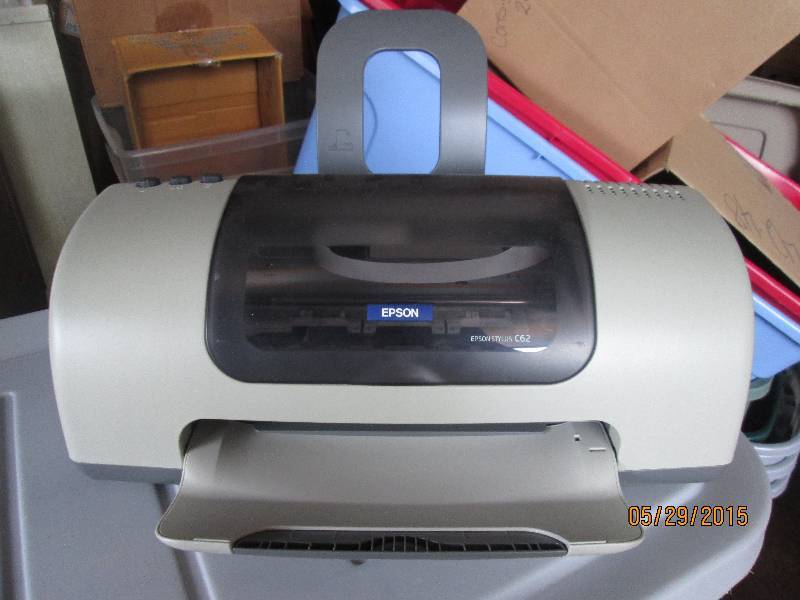 lot 61 image: Epson Stylus C62 printer. Good cond...