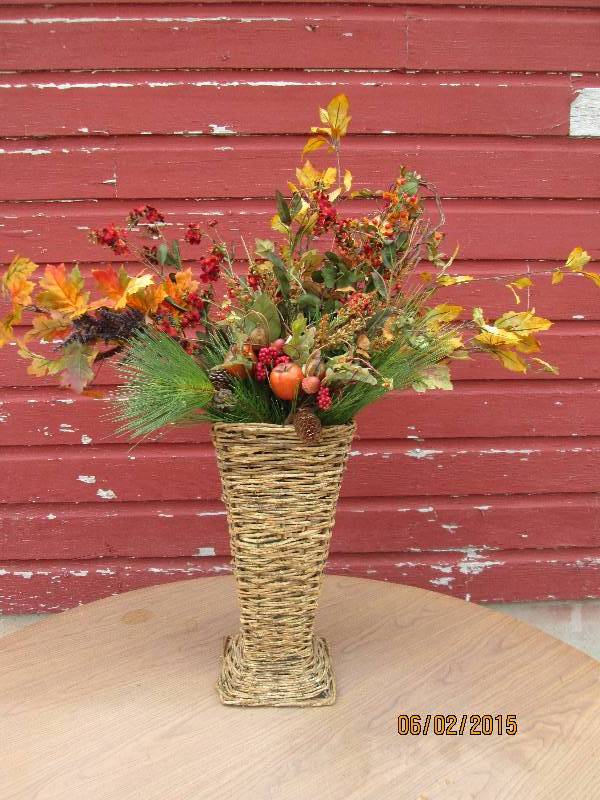 lot 116 image: Tall basket of fall foilage and gre...