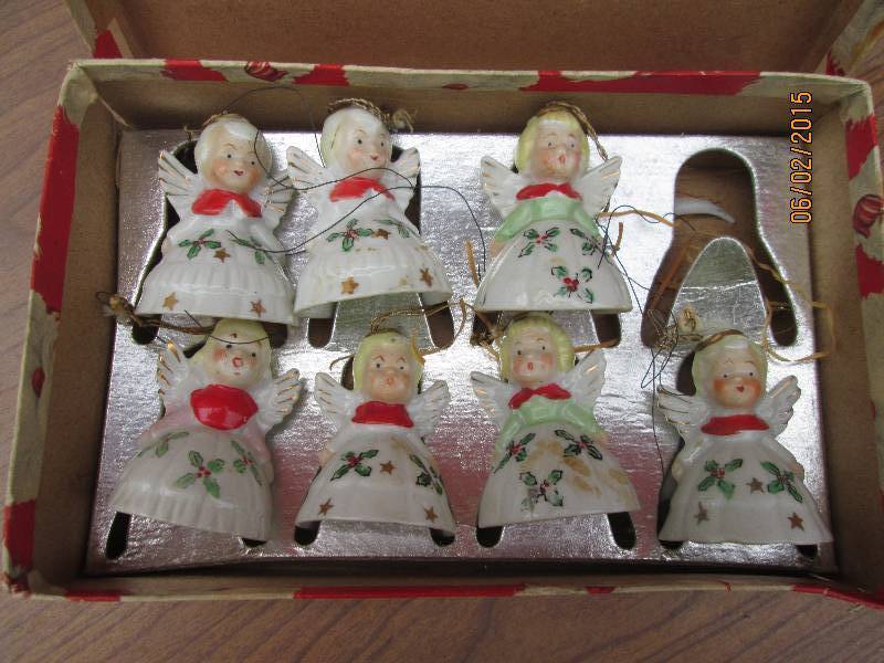 lot 129 image: Fantastic set of vintage porcelain ...