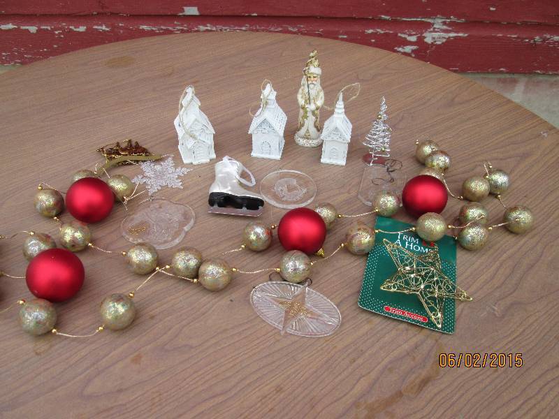 lot 131 image: Nice lot of vintage look Christmas ...