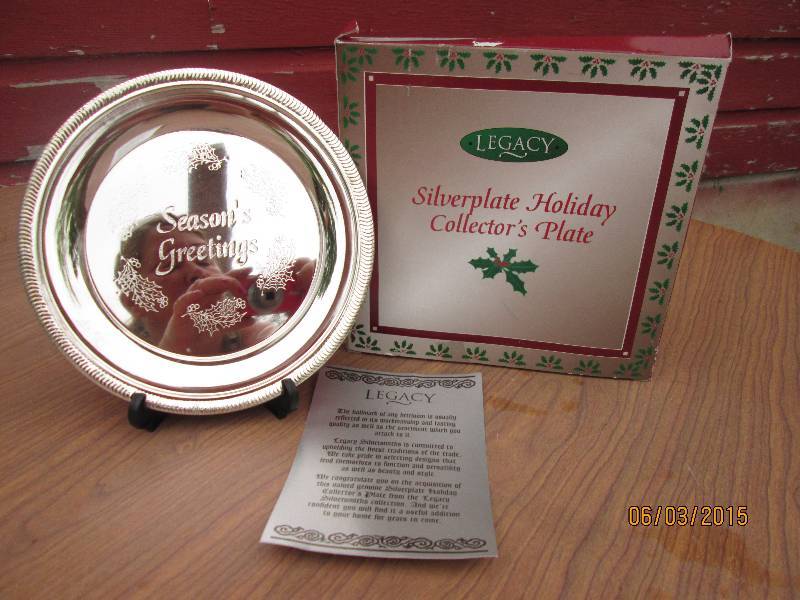 lot 139 image: Legacy Silverplate Holiday Collecto...
