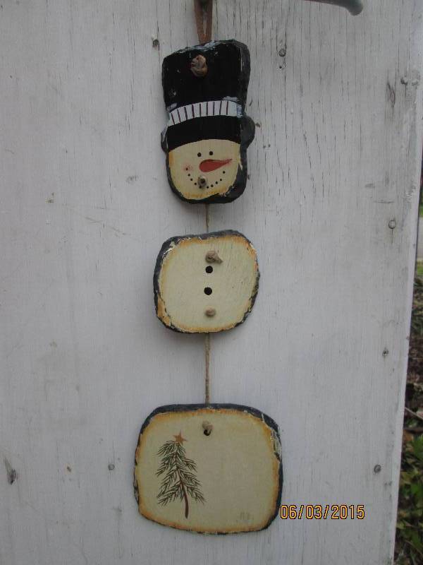 lot 141 image: Snowman hanging tilespinner. Very ...